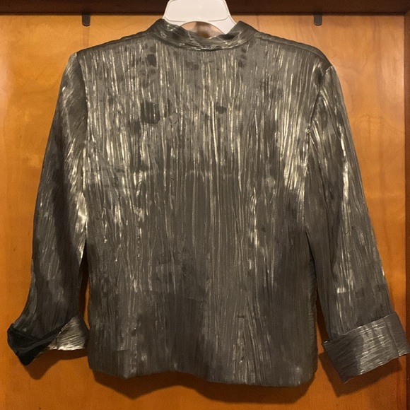 *Clearance-Final* J. R. Nites by Caliendo Size 10 Gold Formal Jacket or Top - Picture 6 of 6